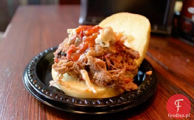 Ujawniono: Dinosaur Bar-B-Que Top-Secret Pulled Pork And Smoking Process
