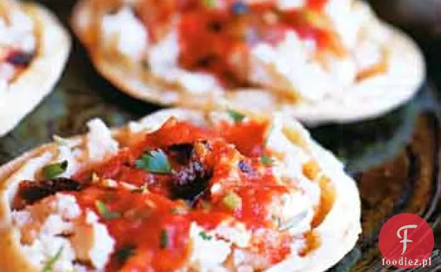 Memelas z Queso Fresco i Zwęglonym sosem pomidorowym
