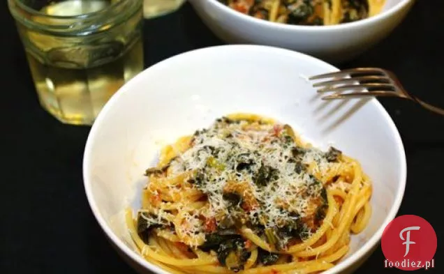 Meat Lite: Spaghetti z kapustą dusz pomidorowych