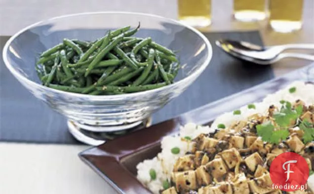 Smażone tofu i grzyby Shiitake w pikantnym sosie z Czarnej Fasoli