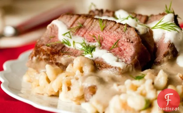 Wołowina Stroganoff z pieprzem Spaetzle