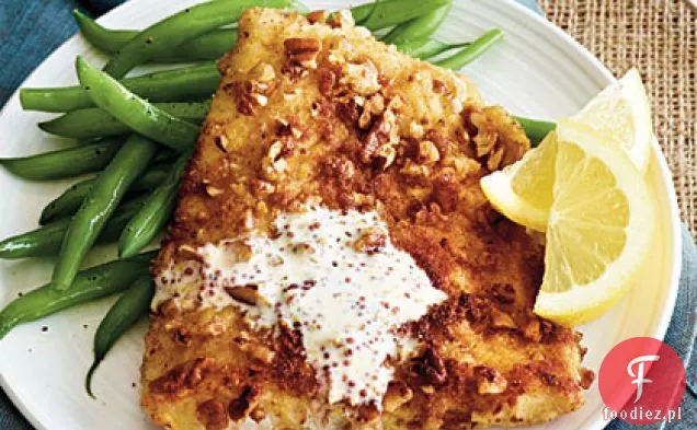 Halibut z orzechami pekan w sosie śmietanowym Dijon