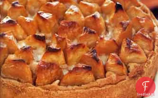 Wiejska tarta jabłkowa z przyprawionym brązowym masłem