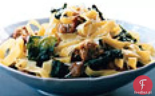 Fettuccine z kiełbasą i kapustą