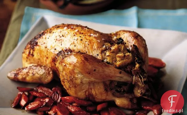 Pieczony kurczak z kapustą i farszem do pancetty