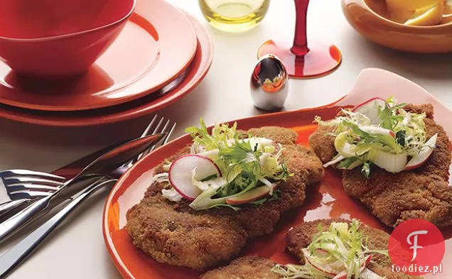 Sznycel z kurczaka z Frisée-Sałatka jabłkowa