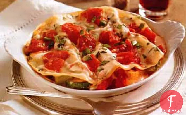 Pieczone warzywa i Prosciutto lasagne z sosem Alfredo
