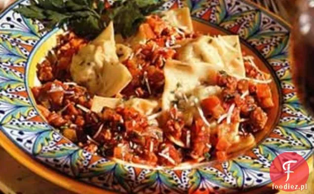 Torrelli z ziemniakami i kiełbasą z Ragù