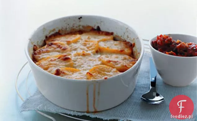 Ciasto Polenta z serem i sosem pomidorowym