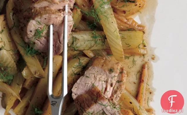 Polędwica wieprzowa natarta koprem włoskim z prażonymi klinami kopru włoskiego