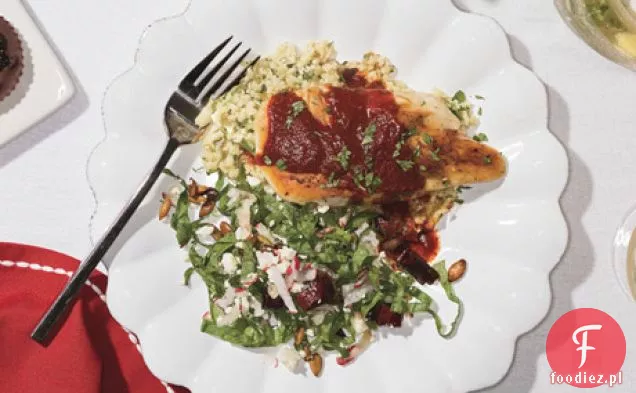 Nowy Meksyk Chile-glazurowany kurczak na Hominy Polenta