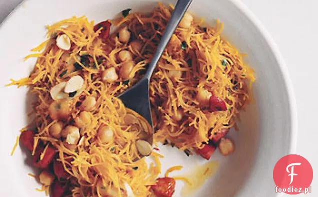 Spaghetti z chorizo i migdałami