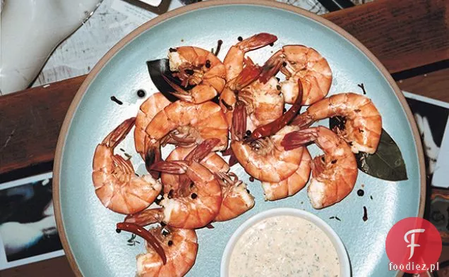 Obrać i zjeść przyprawione krewetki z Chipotle Remoulade