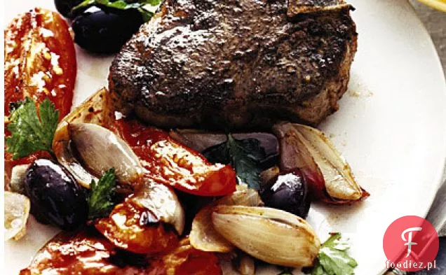 Kotlety jagnięce z pomidorami i oliwkami