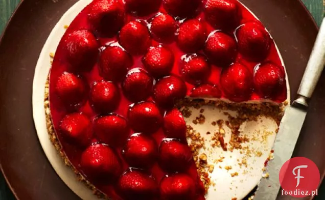 Tarta z truskawkami i śmietaną Retro