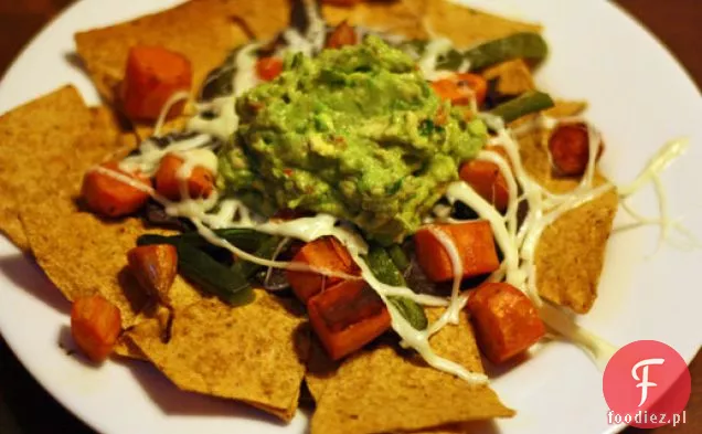 Pieczone słodkie ziemniaki i Nachos Poblano z Guacamole