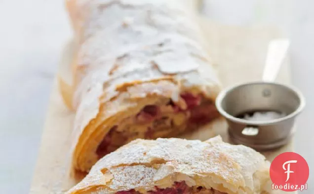 Rabarbar, imbir i strudel z kwarków