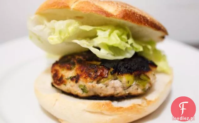 Burgery z indyka i ricotty z porem i koperkiem