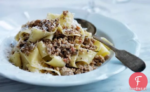 Pappardelle Andrew Carmelliniego z białym Bolognese