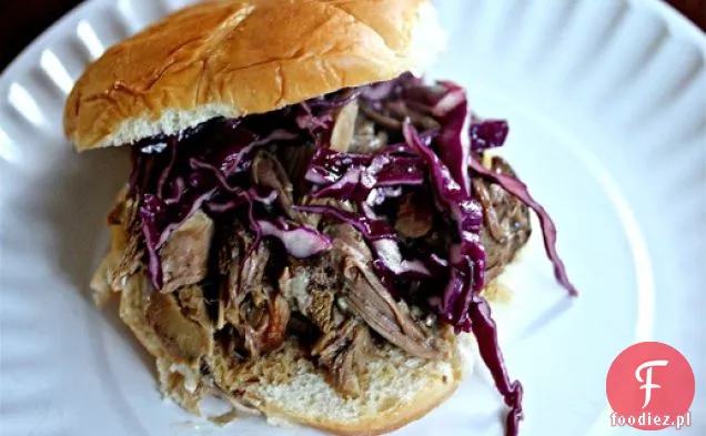 Slow Cooker Kalua Kanapki Wieprzowe Z Chrupiącą Azjatycką Sałatką