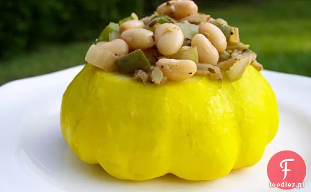 Patty Pan Squash faszerowany białą fasolą Cajun