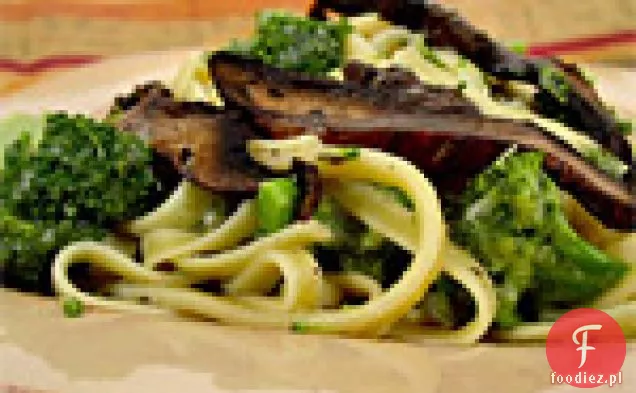 Fettuccine No-Fredo z brokułami i Podsmażonymi grzybami