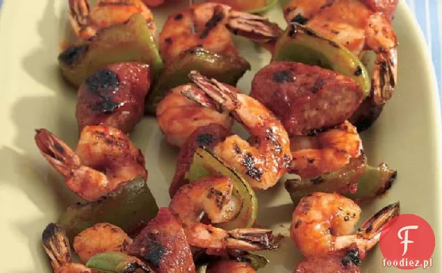 Grillowane krewetki i kiełbasa Kabobs