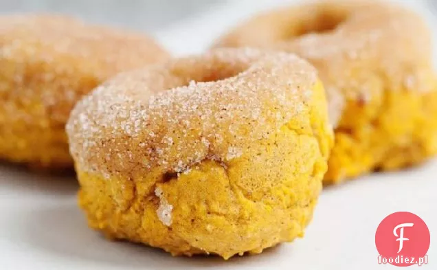 Pieczone pączki z dyni z cukrem cynamonowym