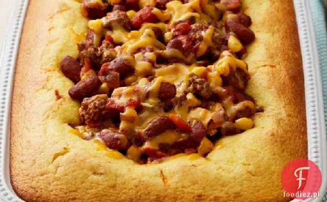 Zapiekanka z Chili z chlebem kukurydzianym