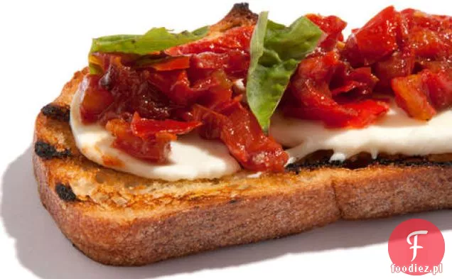 Pieczony pomidor i świeża Mozzarella Bruschetta