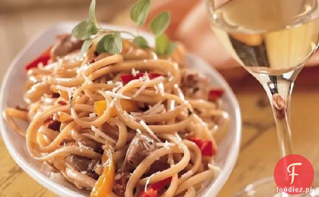 Linguine z pikantnym sosem z kurczaka