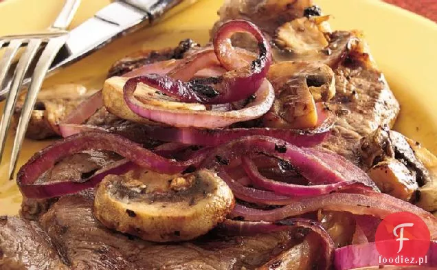 Grillowane steki z cebulą balsamiczną