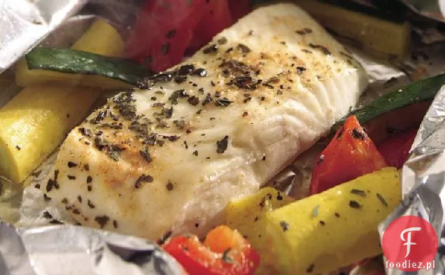 Grillowany pieprz cytrynowy halibut i Squash opakowania foliowe