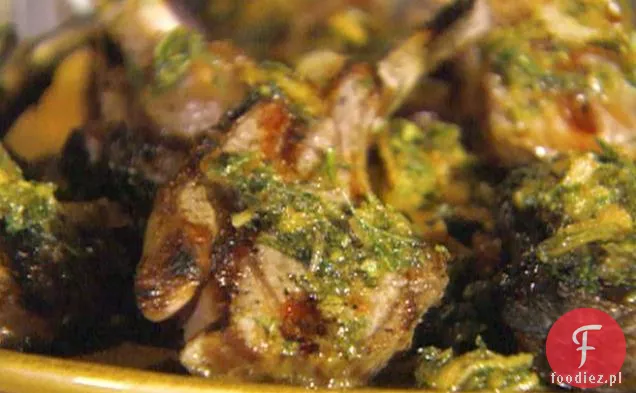 Kotlety jagnięce z grilla z chrupiącym rozmarynem