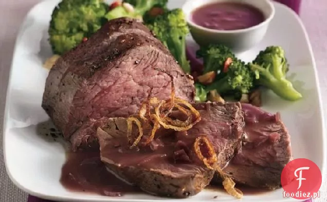 Polędwica wołowa z sosem z czerwonego wina