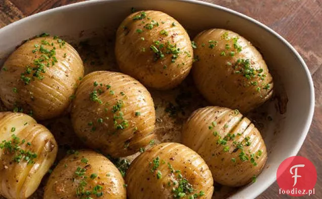 Ziemniaki Hasselback Z Brązowego Masła(Ziemniaki Akordeonowe)