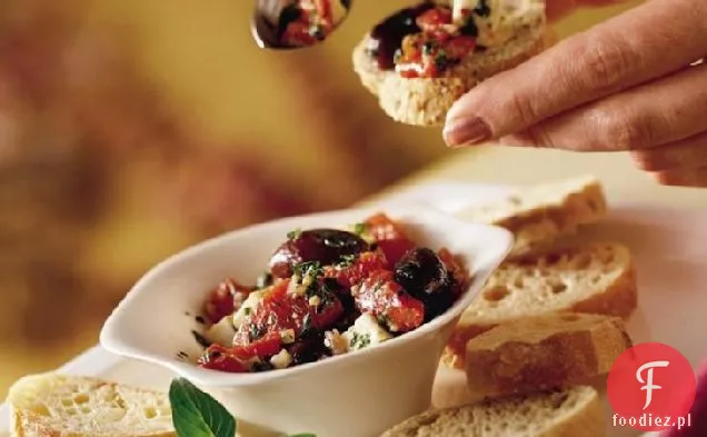 Grecka marynowana pieczona papryka, oliwki i Feta