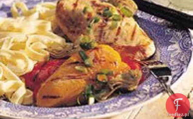 Grillowany kurczak z papryką i karczochami