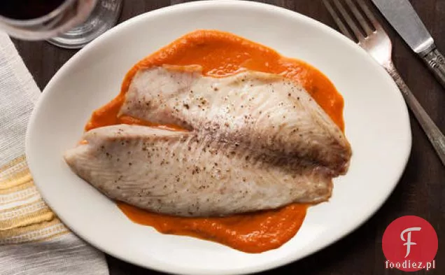Tilapia pieczona z sosem Brava