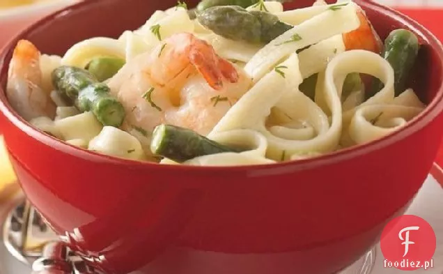 Szparagi, krewetki i koperek na Fettuccine