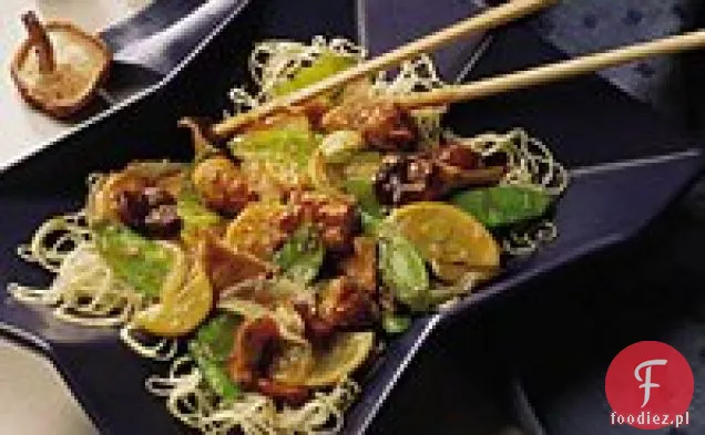 Sezam kurczak Stir-Fry z pieczarkami