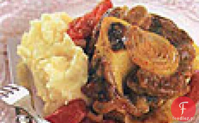 Duszone golonki cielęce z puree ziemniaczanym i pomidorem cebula Jus