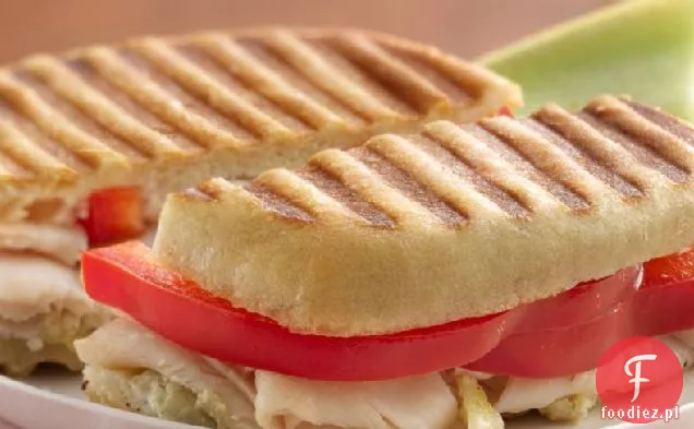 Panini z indykiem, karczochem i parmezanem