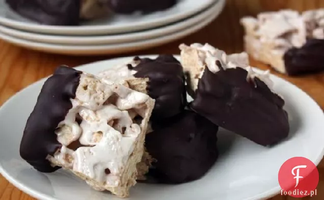 Chocolate-Dipped Frosted Toast Crunch™ Płatki Marshmallow Traktuje