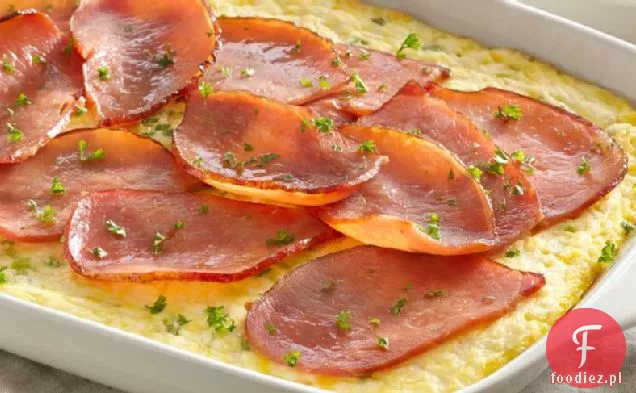 Omlet z piekarnika z boczkiem kanadyjskim