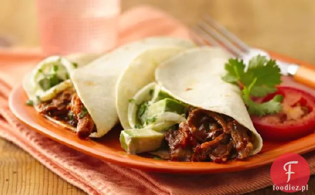 Wolno gotujące kanapki Fajita wieprzowe z awokado-cebula Slaw