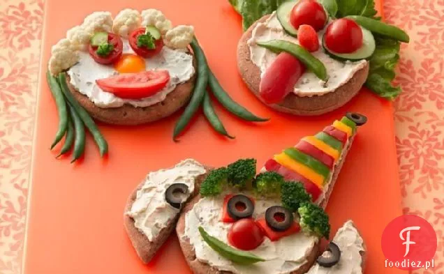 Funny Face Mini Veggie Pizza