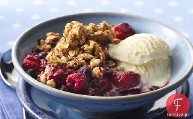 Potrójnie Jagodowa Granola Crisp