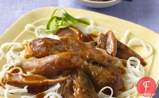 Wolno gotujące pałeczki indycze z sosem śliwkowym