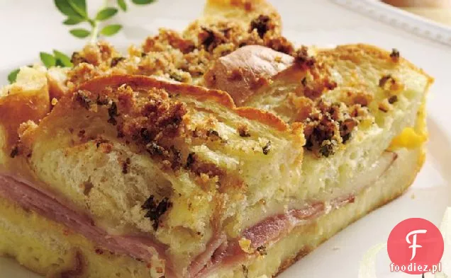 Pieczenie szynki i szwajcarskiego brunchu